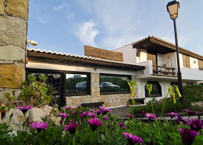 Hotel com piscina: Estalagem Muchaxo Hotel